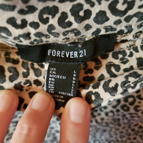LEOPARD PRINT MINI SKIRT - HIGH RISE - FOREVER 21 - SIZE L - Picture 4 of 5